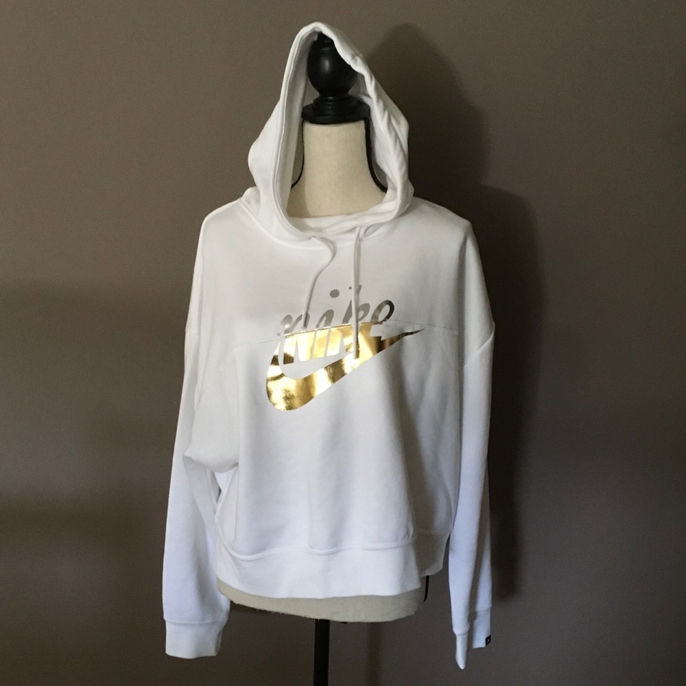 NWOT Cropped Nike Hoodie